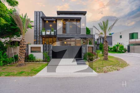 ڈی ایچ اے 9 ٹاؤن ڈیفنس (ڈی ایچ اے),لاہور میں 3 کمروں کا 5 مرلہ مکان 2.25 کروڑ میں برائے فروخت۔