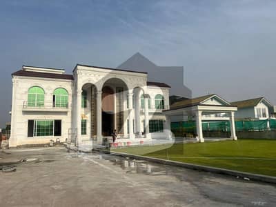گلبرگ گرینز - ایگزیکٹو بلاک گلبرگ گرینز,گلبرگ,اسلام آباد میں 11 کمروں کا 4 کنال فارم ہاؤس 8.0 لاکھ میں کرایہ پر دستیاب ہے۔
