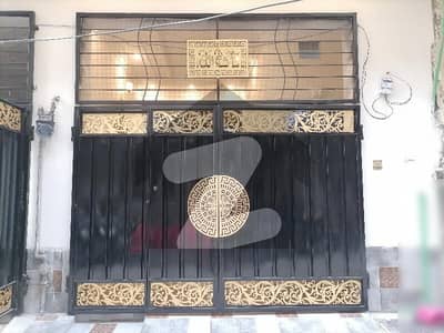 پیکو روڈ لاہور میں 3 کمروں کا 3 مرلہ مکان 1.35 کروڑ میں برائے فروخت۔ پیکو روڈ لاہور میں 3 کمروں کا 3 مرلہ مکان 1.35 کروڑ میں برائے فروخت۔