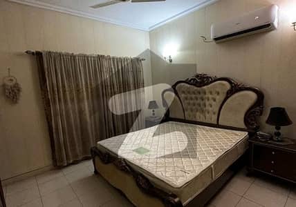 ماڈل ٹاؤن لاہور میں 4 کمروں کا 2 کنال بالائی پورشن 1.9 لاکھ میں کرایہ پر دستیاب ہے۔