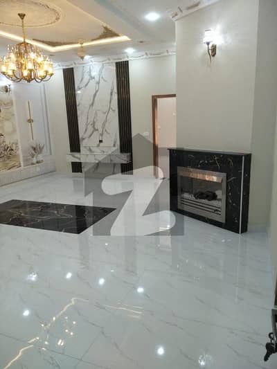 پی جی ای سی ایچ ایس فیز 1 پنجاب گورنمنٹ ایمپلائیز سوسائٹی,لاہور میں 8 کمروں کا 1 کنال مکان 8.0 کروڑ میں برائے فروخت۔ پی جی ای سی ایچ ایس فیز 1 پنجاب گورنمنٹ ایمپلائیز سوسائٹی,لاہور میں 8 کمروں کا 1 کنال مکان 8.0 کروڑ میں برائے فروخت۔