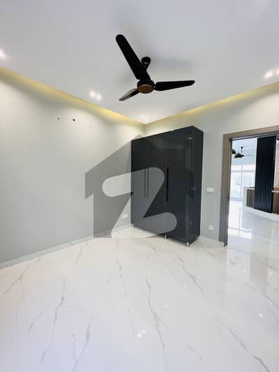 5 Marla Upper Portion Available For Rent