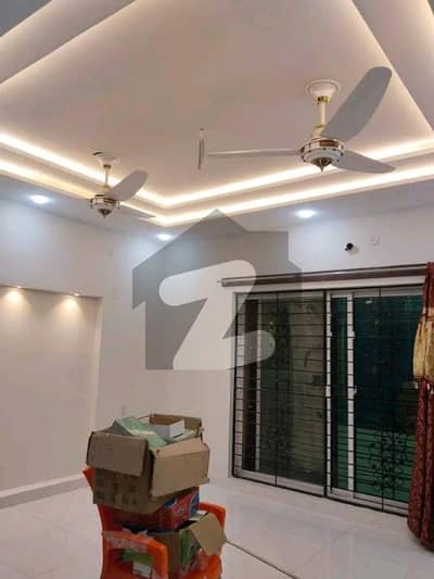 10 Marla Upper Portion Available For Rent 10 Marla Upper Portion Available For Rent