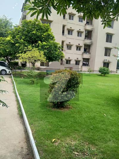 عسکری 11 - سیکٹر سی عسکری 11,عسکری,لاہور میں 2 کمروں کا 5 مرلہ فلیٹ 43.0 ہزار میں کرایہ پر دستیاب ہے۔