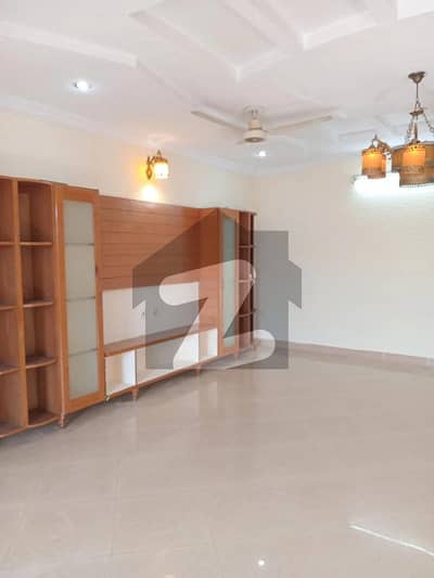 14 Marla Upper Portion With All Basic Necessities