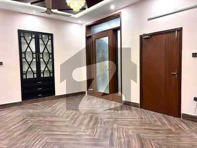 10 Marla Beautiful Minimalist House