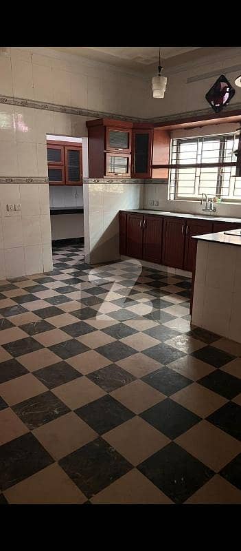 ڈی ایچ اے ڈیفینس فیز 1 ڈی ایچ اے ڈیفینس,اسلام آباد میں 4 کمروں کا 1 کنال مکان 6.65 کروڑ میں برائے فروخت۔