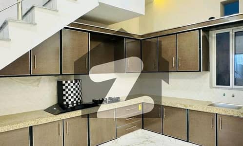 ستارہ گولڈ سٹی ستیانہ روڈ,فیصل آباد میں 3 کمروں کا 4 مرلہ مکان 1.45 کروڑ میں برائے فروخت۔