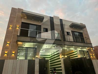 عابد گارڈن مین کینال بینک روڈ,لاہور میں 4 مرلہ مکان 1.6 کروڑ میں برائے فروخت۔