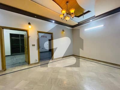 06 MARLA FIRST & 2ND FLOOR UPPER PORTION FOR RENT IN JOHAR TOWN LAHORE