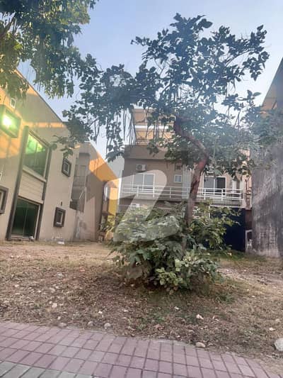 10 Marla Residential Plot for Sale in Bahria Town Phase 8 Block G