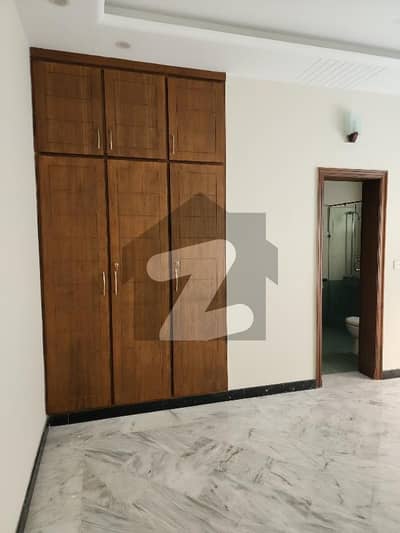 ڈی ایچ اے ڈیفینس فیز 1 ڈی ایچ اے ڈیفینس,اسلام آباد میں 3 کمروں کا 1 کنال زیریں پورشن 1.25 لاکھ میں کرایہ پر دستیاب ہے۔