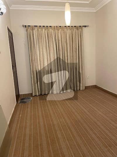 Prime Location 900 Square Feet Flat For Grabs In DHA Defence