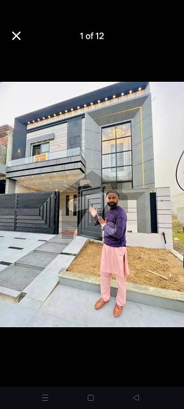 خیابانِ امین ۔ بلاک ایل خیابانِ امین,لاہور میں 5 کمروں کا 10 مرلہ مکان 2.8 کروڑ میں برائے فروخت۔