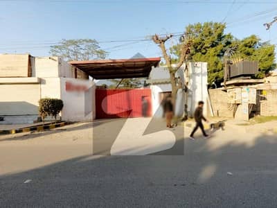 ٹھوکر نیاز بیگ لاہور میں 7 کنال عمارت 90.0 کروڑ میں برائے فروخت۔ ٹھوکر نیاز بیگ لاہور میں 7 کنال عمارت 90.0 کروڑ میں برائے فروخت۔