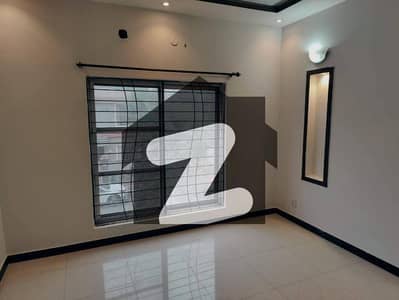 ای ۔ 11 اسلام آباد میں 3 کمروں کا 10 مرلہ بالائی پورشن 1.0 لاکھ میں کرایہ پر دستیاب ہے۔