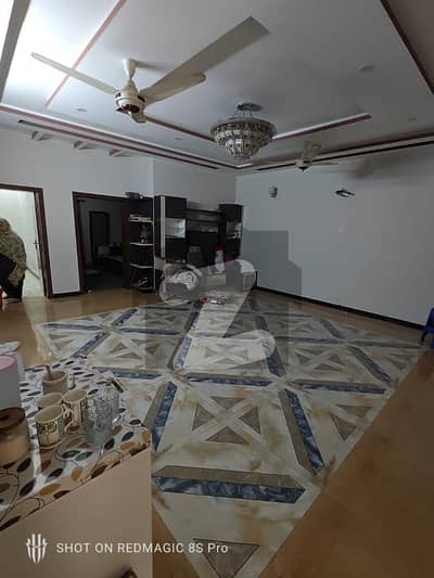 میڈیا ٹاؤن راولپنڈی میں 3 کمروں کا 10 مرلہ مکان 90.0 ہزار میں کرایہ پر دستیاب ہے۔