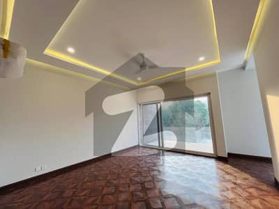 ایف ۔ 6 اسلام آباد میں 6 کمروں کا 1 کنال مکان 15.5 لاکھ میں کرایہ پر دستیاب ہے۔