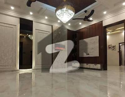 ڈریم گارڈنز ڈیفینس روڈ,لاہور میں 3 کمروں کا 5 مرلہ مکان 2.4 کروڑ میں برائے فروخت۔