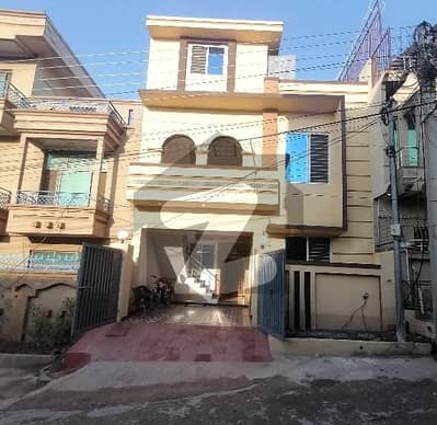 ائیرپورٹ ہاؤسنگ سوسائٹی - سیکٹر 4 ائیرپورٹ ہاؤسنگ سوسائٹی,راولپنڈی میں 4 کمروں کا 5 مرلہ مکان 2.25 کروڑ میں برائے فروخت۔