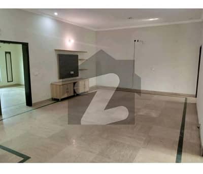 15 MARLA CORNER SEPARATE GATE INDEPENDENT UPPER PORTION AVAILABLE FOR RENT IN WAPDA TOWN PHASE 2