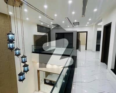 ایڈن آچرڈ فیصل آباد میں 4 کمروں کا 7 مرلہ مکان 3.0 کروڑ میں برائے فروخت۔