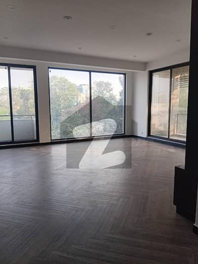 Stylish & Spacious 2 Bed Semi Furnished Flat Available On Main Road