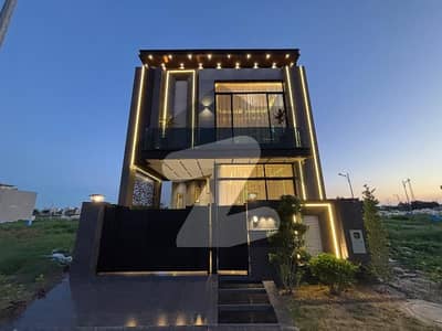 ڈی ایچ اے 9 ٹاؤن ڈیفنس (ڈی ایچ اے),لاہور میں 3 کمروں کا 5 مرلہ مکان 90.0 ہزار میں کرایہ پر دستیاب ہے۔