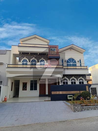 جی ۔ 13 اسلام آباد میں 7 کمروں کا 14 مرلہ مکان 12.5 کروڑ میں برائے فروخت۔