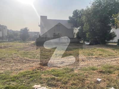 1 KANAL RESIDENTIAL PLOT FOR SALE IN DHA PHASE 7 -X BLOCK.