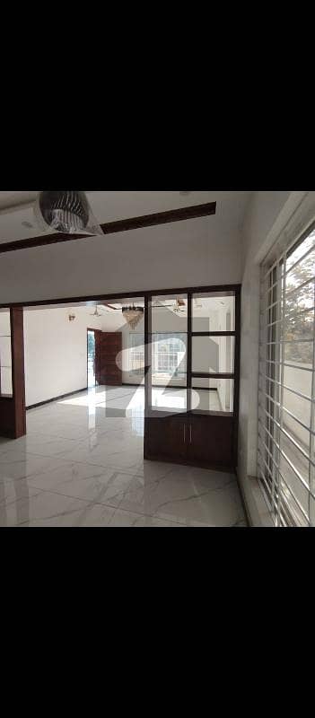 بحریہ ٹاؤن فیز 7 بحریہ ٹاؤن راولپنڈی,راولپنڈی میں 3 کمروں کا 1 کنال زیریں پورشن 1.4 لاکھ میں کرایہ پر دستیاب ہے۔ بحریہ ٹاؤن فیز 7 بحریہ ٹاؤن راولپنڈی,راولپنڈی میں 3 کمروں کا 1 کنال زیریں پورشن 1.4 لاکھ میں کرایہ پر دستیاب ہے۔