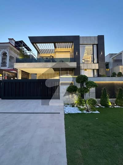 ڈی ایچ اے ڈیفینس فیز 2 ڈی ایچ اے ڈیفینس,اسلام آباد میں 6 کمروں کا 1 کنال مکان 2.8 لاکھ میں کرایہ پر دستیاب ہے۔