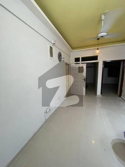 ڈی ایچ اے فیز 6 ڈی ایچ اے ڈیفینس,کراچی میں 3 کمروں کا 4 مرلہ فلیٹ 90.0 ہزار میں کرایہ پر دستیاب ہے۔