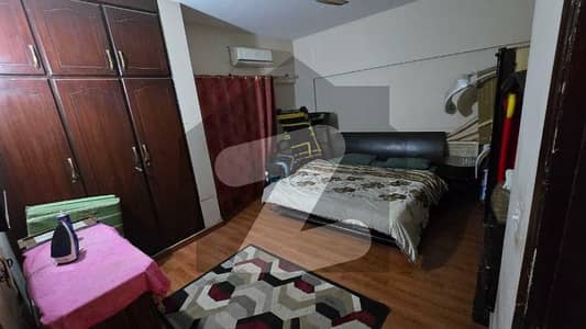 اتحاد کمرشل ایریا ڈی ایچ اے فیز 6,ڈی ایچ اے ڈیفینس,کراچی میں 3 کمروں کا 8 مرلہ فلیٹ 1.7 لاکھ میں کرایہ پر دستیاب ہے۔