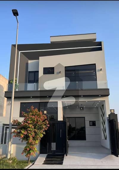 **5 Marla Luxury House For Sale In Park View City, Lahore. **