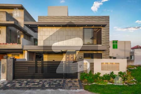 ڈی ایچ اے 9 ٹاؤن ڈیفنس (ڈی ایچ اے),لاہور میں 4 کمروں کا 10 مرلہ مکان 4.5 کروڑ میں برائے فروخت۔ ڈی ایچ اے 9 ٹاؤن ڈیفنس (ڈی ایچ اے),لاہور میں 4 کمروں کا 10 مرلہ مکان 4.5 کروڑ میں برائے فروخت۔