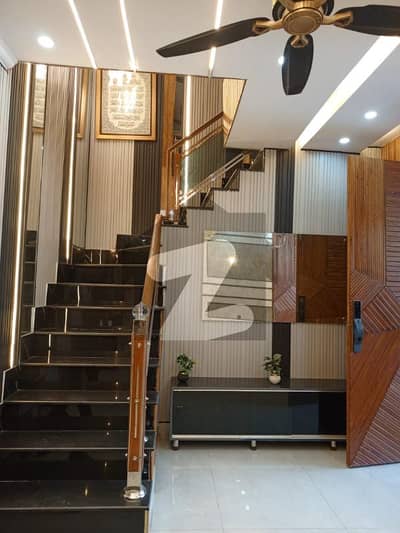 پارک ویو سٹی لاہور میں 2 کمروں کا 5 مرلہ بالائی پورشن 45.0 ہزار میں کرایہ پر دستیاب ہے۔