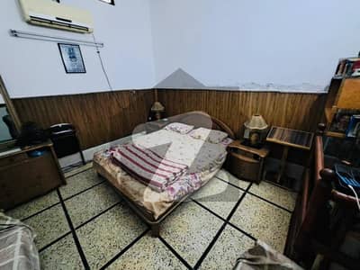 ڈی ایچ اے فیز 1 ڈیفنس (ڈی ایچ اے),لاہور میں 4 کمروں کا 16 مرلہ مکان 4.25 کروڑ میں برائے فروخت۔