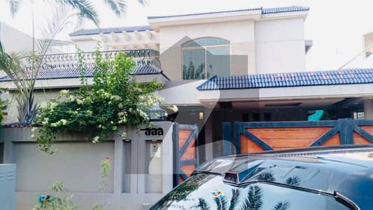 10 Marla Modern House For Sale in Dha Phase 5