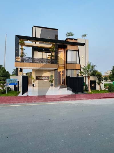 10 Marla double highted Architect Designer house for sale hot location