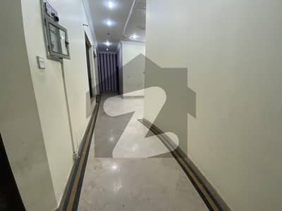 آئی ۔ 8 اسلام آباد میں 3 کمروں کا 12 مرلہ زیریں پورشن 1.35 لاکھ میں کرایہ پر دستیاب ہے۔