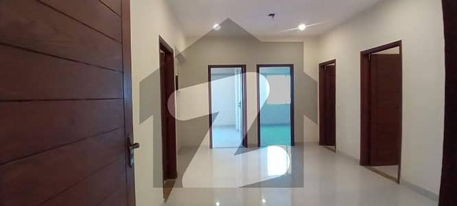 بخاری کمرشل ایریا ڈی ایچ اے فیز 6,ڈی ایچ اے ڈیفینس,کراچی میں 3 کمروں کا 7 مرلہ فلیٹ 1.35 لاکھ میں کرایہ پر دستیاب ہے۔