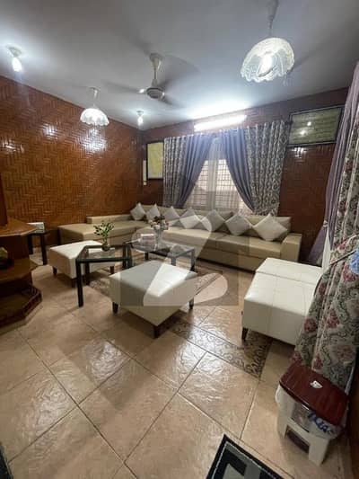 ڈی ایچ اے فیز 4 ڈی ایچ اے ڈیفینس,کراچی میں 4 کمروں کا 12 مرلہ مکان 8.25 کروڑ میں برائے فروخت۔