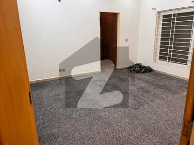 بحریہ انکلیو بحریہ ٹاؤن,اسلام آباد میں 5 کمروں کا 10 مرلہ مکان 1.4 لاکھ میں کرایہ پر دستیاب ہے۔