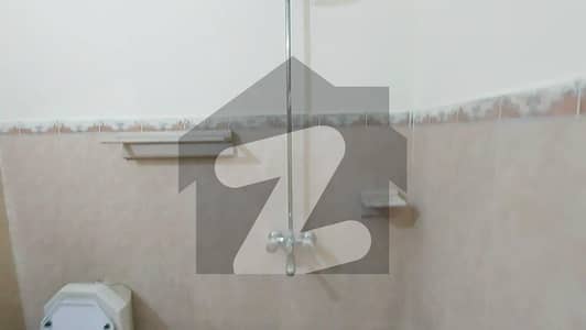 جوہر ٹاؤن فیز 1 جوہر ٹاؤن,لاہور میں 2 کمروں کا 9 مرلہ زیریں پورشن 72.0 ہزار میں کرایہ پر دستیاب ہے۔