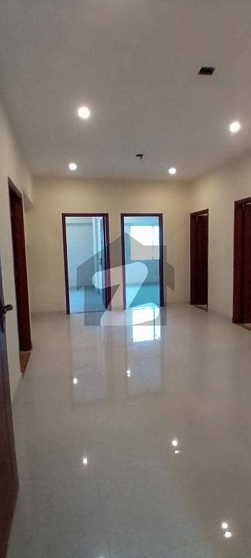 بخاری کمرشل ایریا ڈی ایچ اے فیز 6,ڈی ایچ اے ڈیفینس,کراچی میں 3 کمروں کا 8 مرلہ فلیٹ 1.35 لاکھ میں کرایہ پر دستیاب ہے۔