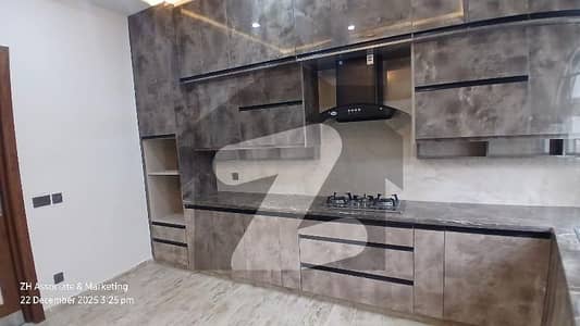 ای ۔ 11 اسلام آباد میں 6 کمروں کا 1 کنال مکان 5.0 لاکھ میں کرایہ پر دستیاب ہے۔