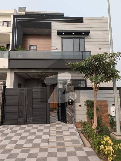A Palatial Residence For Prime Location sale In Royal Palm City Gujranwala