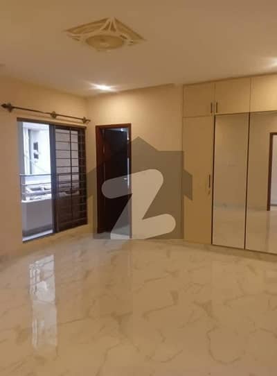 3200 Square Feet Flat In Askari 6