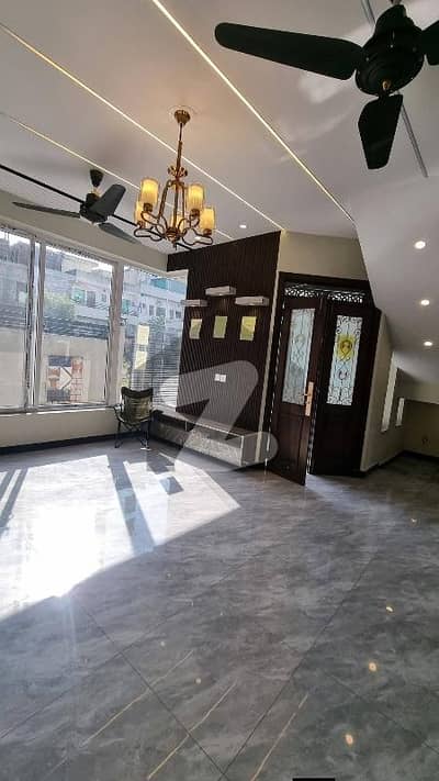 ڈی ۔ 12 اسلام آباد میں 3 کمروں کا 4 مرلہ مکان 1.6 لاکھ میں کرایہ پر دستیاب ہے۔